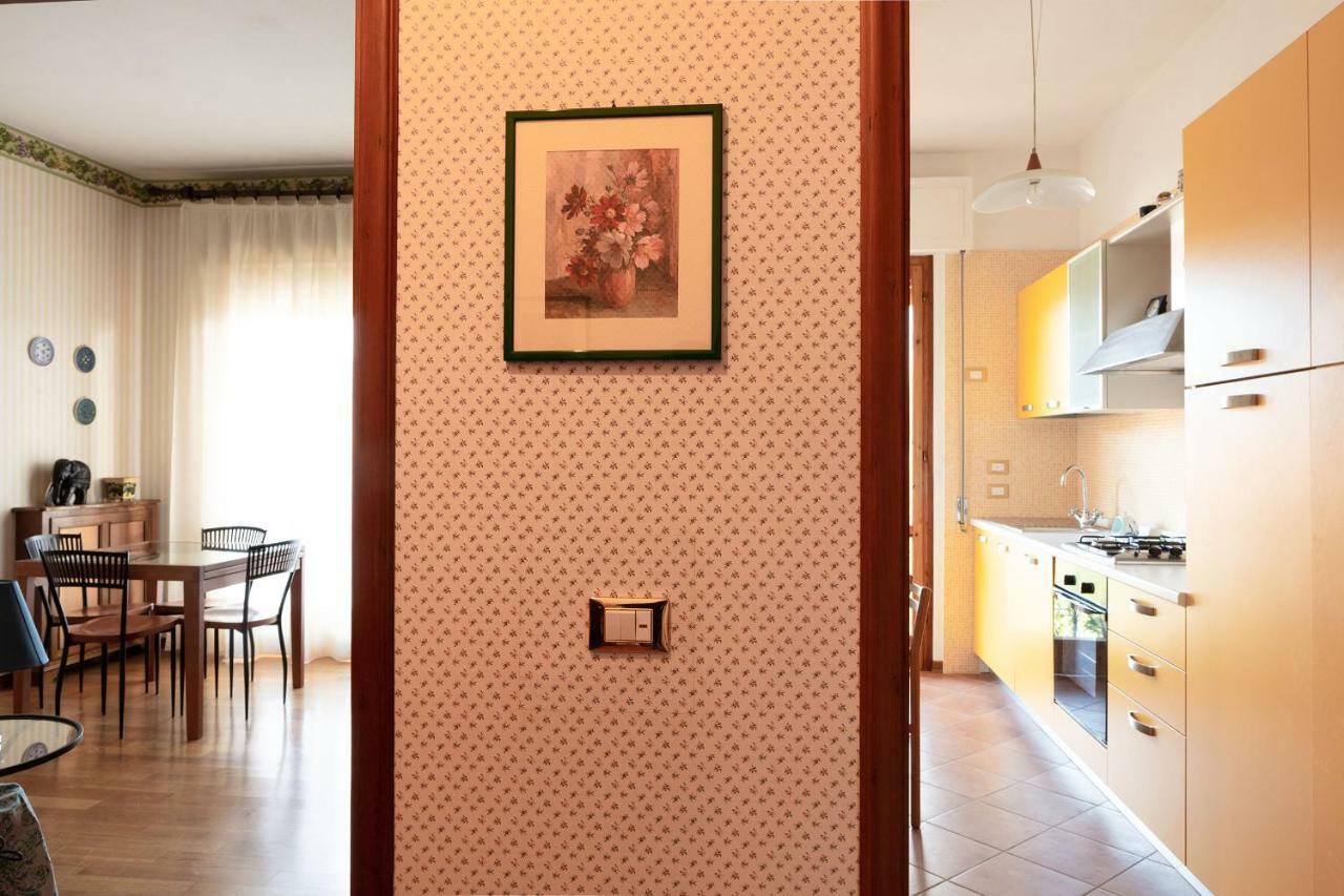 Appartamento Tina Lido di Camaiore Buitenkant foto