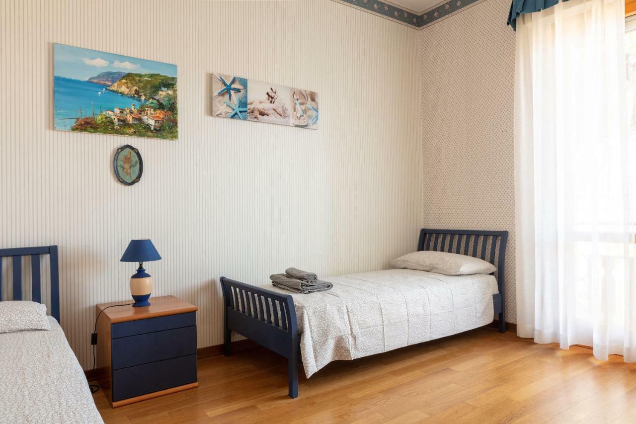 Appartamento Tina Lido di Camaiore Buitenkant foto