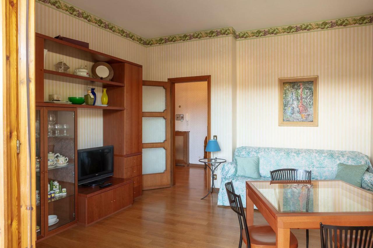 Appartamento Tina Lido di Camaiore Buitenkant foto